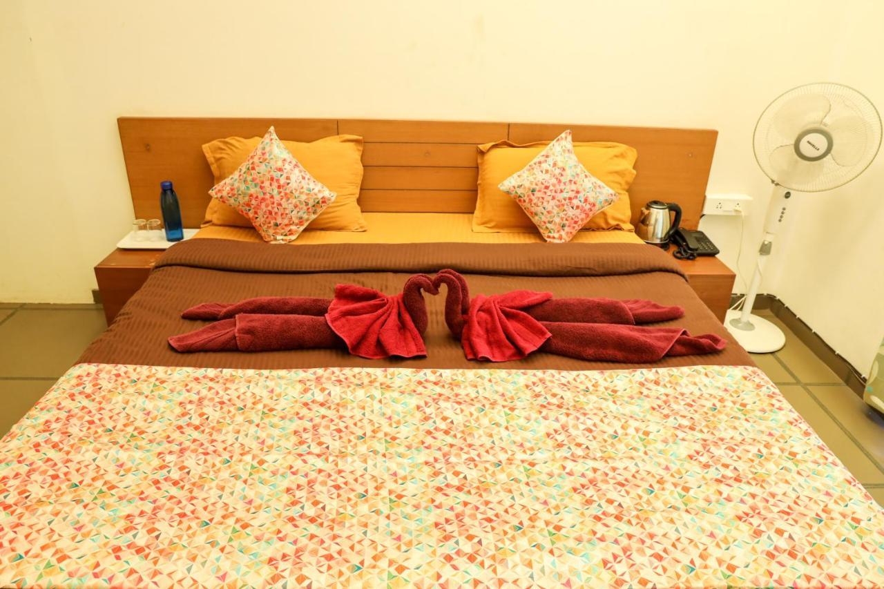 Surya Kiran Miramar Bed & Breakfast Panaji Exterior foto