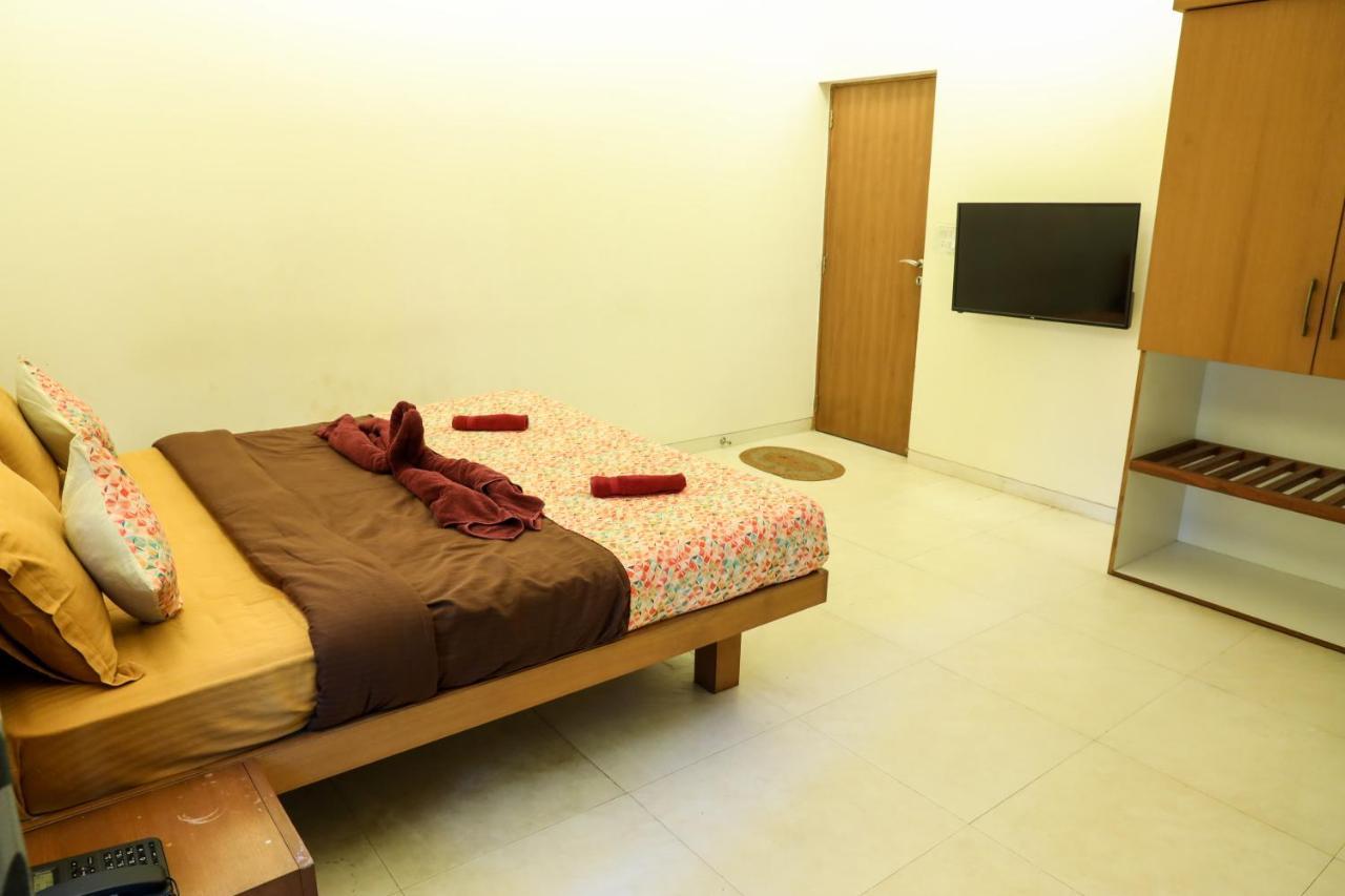 Surya Kiran Miramar Bed & Breakfast Panaji Exterior foto